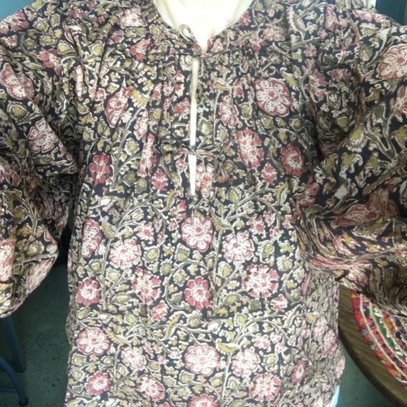 Jaya Kalamkari top reds - Picture 2 of 5